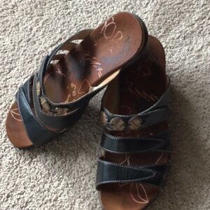 Romika Black and Brown Leather Sandals with Contoured Footbed